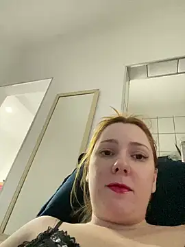 Snapshot of Patriciamoura69 chatting on February 26, 9:27 pm Patriciamoura69 online show from February 26, 9:27 pm