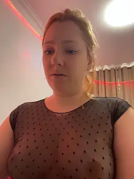 Patriciamoura69 online show from April 12, 6:02 pm