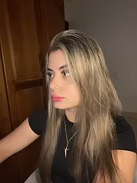 Snapshot of Miss_valeriaa chatting on May 21, 2:46 pm Miss valeriaa online show from May 21, 2:46 pm
