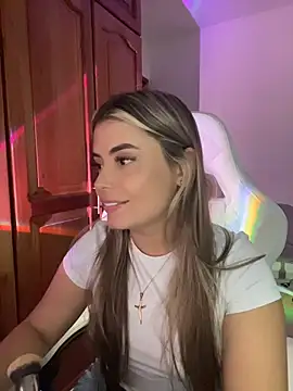 Snapshot of Miss_valeriaa chatting on May 30, 7:44 pm Miss valeriaa online show from May 30, 7:44 pm