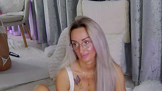 IsabelleEthan online show from March 2, 1:08 am