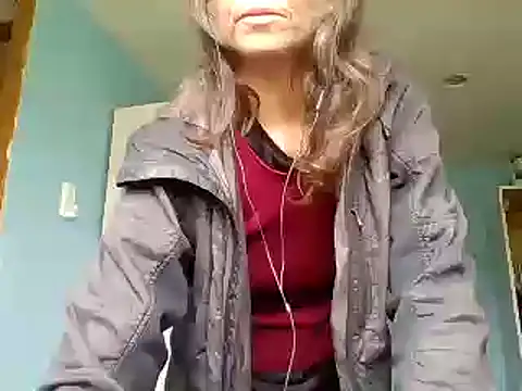Snapshot of SexyRach75 chatting on June 6, 2:33 pm SexyRach75 online show from June 6, 2:33 pm