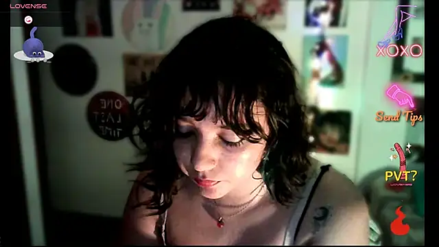 Snapshot of soynanabela28 chatting on December 5, 11:18 pm soynanabela28 online show from December 5, 11:18 pm