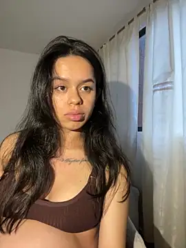 Snapshot of xlovelygirlx chatting on October 31, 10:33 pm xlovelygirlx online show from October 31, 10:33 pm