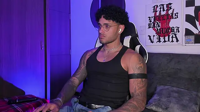 Alessandro Vanni online show from March 18, 2:37 am