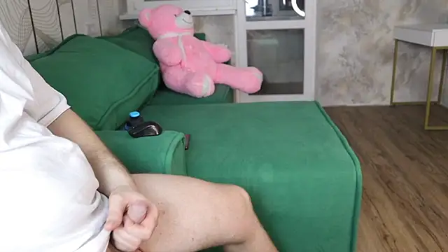 Snapshot of sunny_girl4 chatting on January 27, 8:39 pm sunny girl4 online show from January 27, 8:39 pm