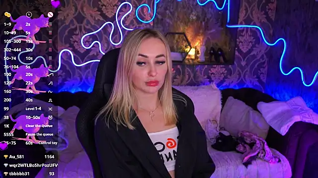 Snapshot of GraceCandy chatting on February 6, 3:37 am GraceCandy online show from February 6, 3:37 am