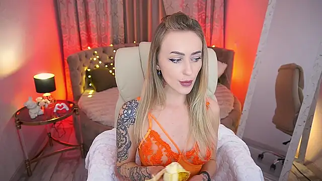 GraceCandy online show from April 19, 2:05 pm