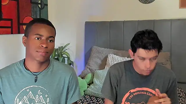 Snapshot of CrissBrownxxx chatting on October 12, 5:01 pm CrissBrownxxx online show from October 12, 5:01 pm
