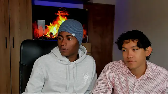 Snapshot of CrissBrownxxx chatting on June 7, 1:48 pm CrissBrownxxx online show from June 7, 1:48 pm