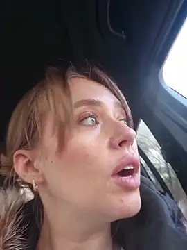 PrettieKate online show from March 4, 12:33 pm