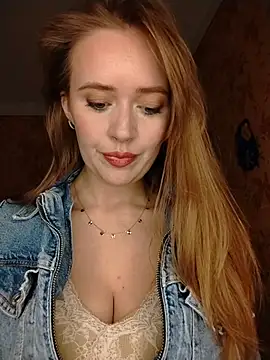 Snapshot of PrettieKate chatting on April 10, 5:17 pm PrettieKate online show from April 10, 5:17 pm