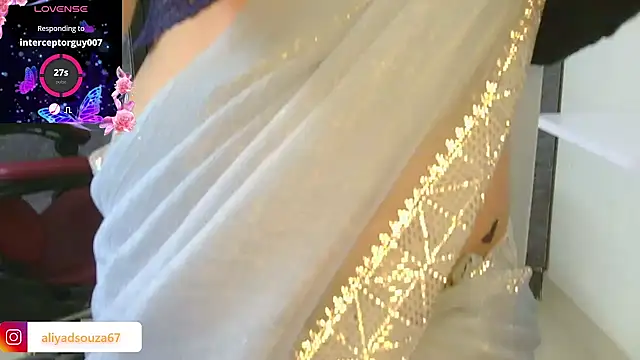 Snapshot of aliyadsouza chatting on March 20, 10:40 pm aliyadsouza online show from March 20, 10:40 pm