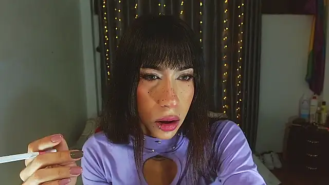 Kenisha Sweet online show from March 18, 12:03 am