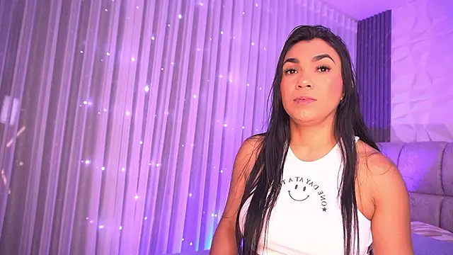 Snapshot of rousse_coup chatting on February 13, 7:10 pm rousse coup online show from February 13, 7:10 pm