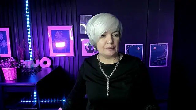 CarmenSoft online show from December 1, 8:47 pm