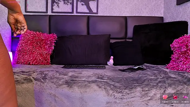 Daia Ashanti online show from March 24, 1:32 am