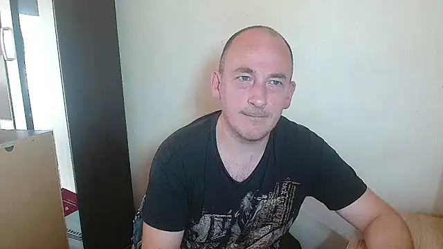 Johan   Barker online show from March 26, 1:06 pm