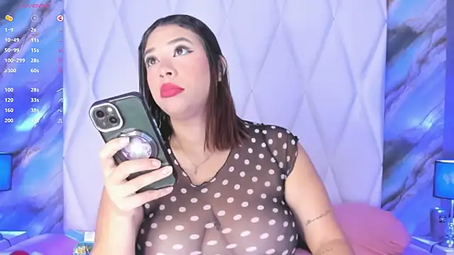 Snapshot of DanniaMonroee chatting on June 16, 11:35 am DanniaMonroee online show from June 16, 11:35 am