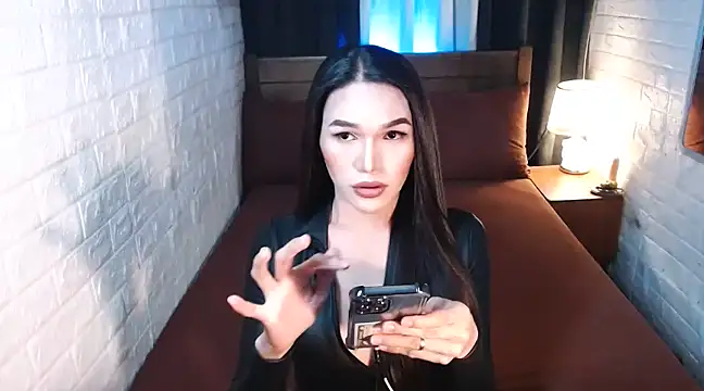 Sexy Adrestia online show from February 24, 9:00 am