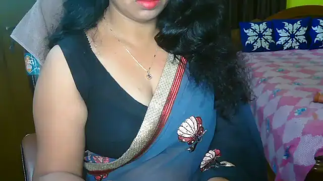 Snapshot of Anushka_21 chatting on December 23, 2:02 am Anushka 21 online show from December 23, 2:02 am