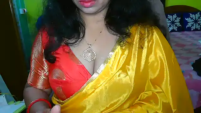 Snapshot of Anushka_21 chatting on December 29, 3:22 am Anushka 21 online show from December 29, 3:22 am