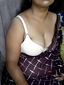 Snapshot of Anushka_21 chatting on September 9, 7:08 am Anushka 21 online show from September 9, 7:08 am