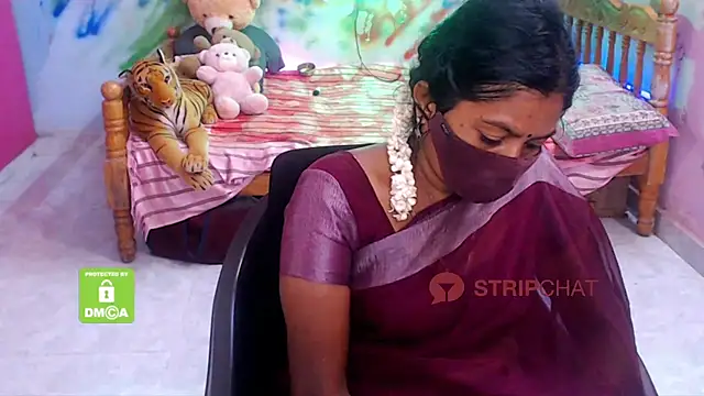 Snapshot of Novapol chatting on December 15, 5:20 pm Novapol online show from December 15, 5:20 pm