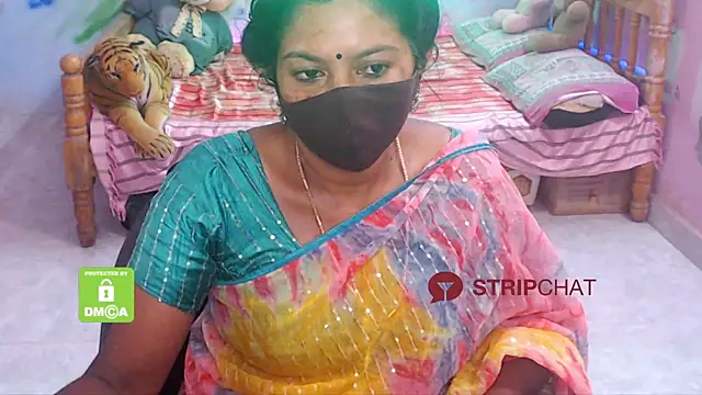 Snapshot of Novapol chatting on January 5, 3:43 am Novapol online show from January 5, 3:43 am