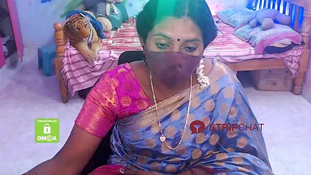 Snapshot of Novapol chatting on January 12, 12:23 pm Novapol online show from January 12, 12:23 pm