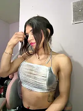 Snapshot of stassie_ chatting on December 5, 7:05 am stassie  online show from December 5, 7:05 am