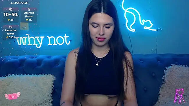 Snapshot of ViollinaLove chatting on May 9, 4:39 am ViollinaLove online show from May 9, 4:39 am