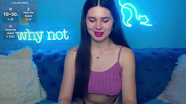 Snapshot of ViollinaLove chatting on June 5, 4:52 am ViollinaLove online show from June 5, 4:52 am
