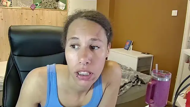 AaliyahHarris online show from April 18, 7:07 pm