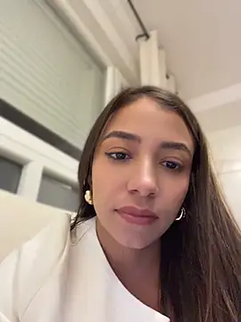 Snapshot of Hall_16 chatting on May 15, 9:22 pm Hall 16 online show from May 15, 9:22 pm