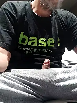 Snapshot of 207RCCam chatting on October 5, 3:27 am 207RCCam online show from October 5, 3:27 am