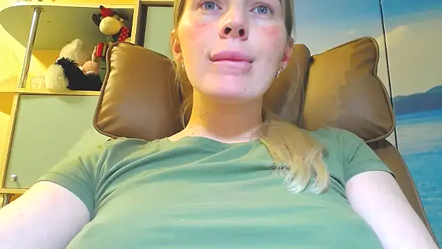 Snapshot of miaa_sunn chatting on April 12, 7:30 pm miaa sunn online show from April 12, 7:30 pm