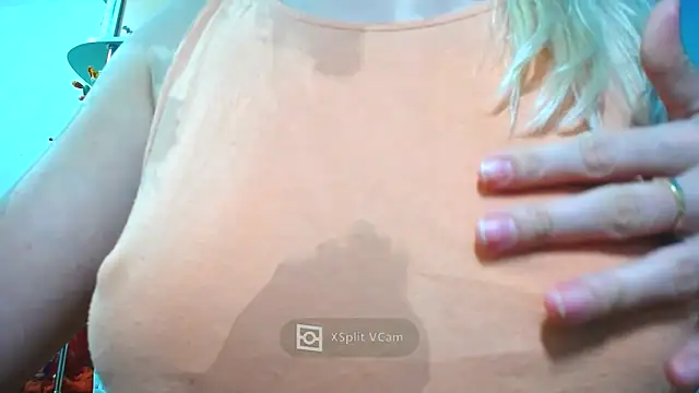 Snapshot of miaa_sunn chatting on May 22, 8:14 pm miaa sunn online show from May 22, 8:14 pm