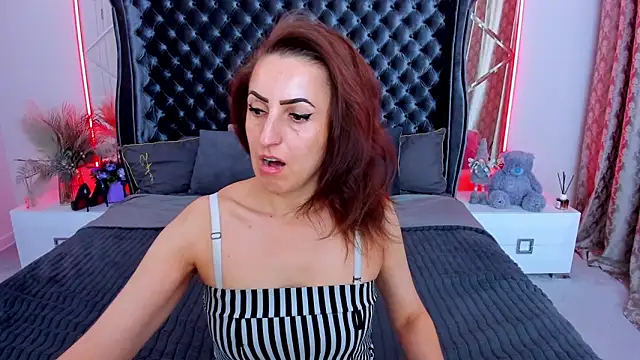 Rebecca Diamond online show from April 21, 5:36 am