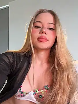 curchez  online show from March 6, 7:54 pm