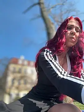 Pia July  online show from March 7, 12:24 pm