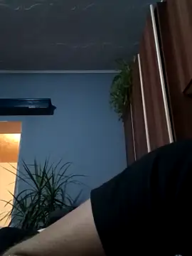 Snapshot of Rolandxxxr chatting on January 5, 2:19 pm Rolandxxxr online show from January 5, 2:19 pm