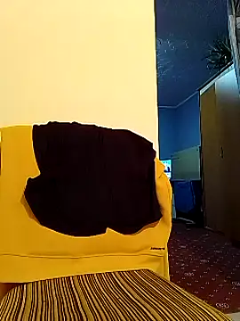 Snapshot of Rolandxxxr chatting on February 24, 11:09 pm Rolandxxxr online show from February 24, 11:09 pm