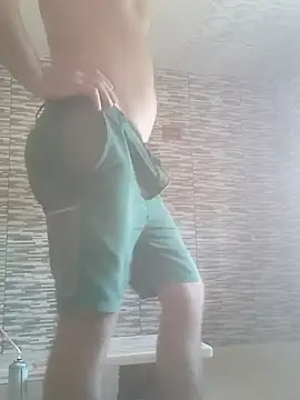 Snapshot of Rolandxxxr chatting on September 17, 11:23 am Rolandxxxr online show from September 17, 11:23 am