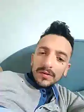 Snapshot of Lore93s chatting on December 27, 10:01 am Lore93s online show from December 27, 10:01 am