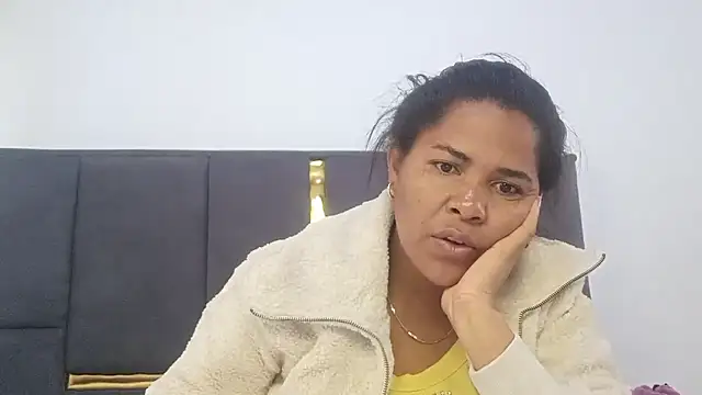 Snapshot of aleixane chatting on April 20, 6:49 am aleixane online show from April 20, 6:49 am
