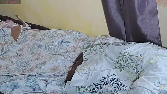 CindyJonson online show from April 18, 5:44 am