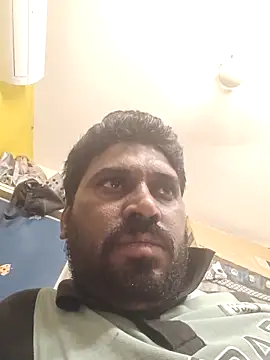 Snapshot of rameshmry1 chatting on April 18, 12:47 am rameshmry1 online show from April 18, 12:47 am