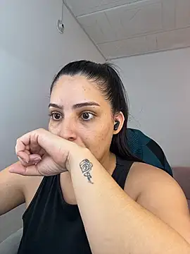 Snapshot of YummyAnna_ chatting on March 17, 3:26 pm YummyAnna online show from March 17, 3:26 pm