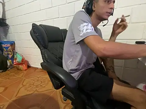 Max TheHorseDick online show from March 7, 4:37 pm